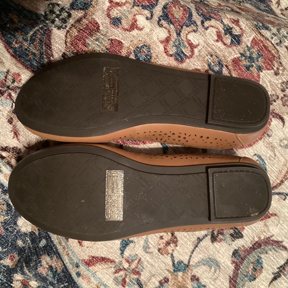 Vionic - Picture 3 of 5